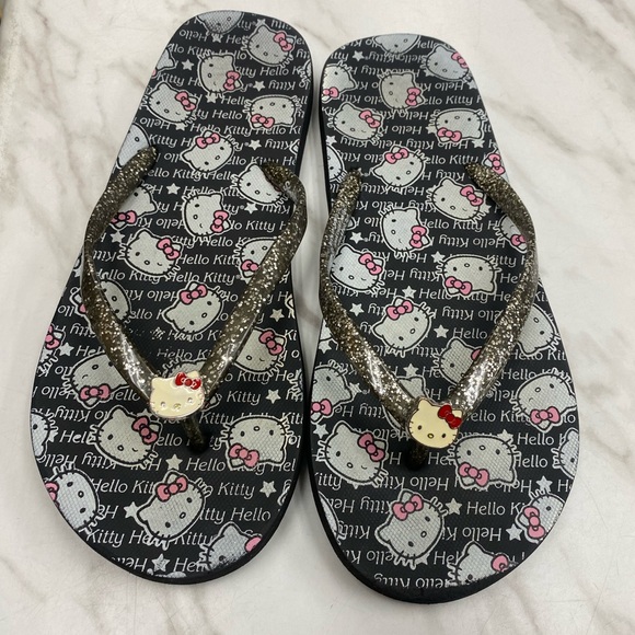 Hello kitty sandals - Picture 3 of 7